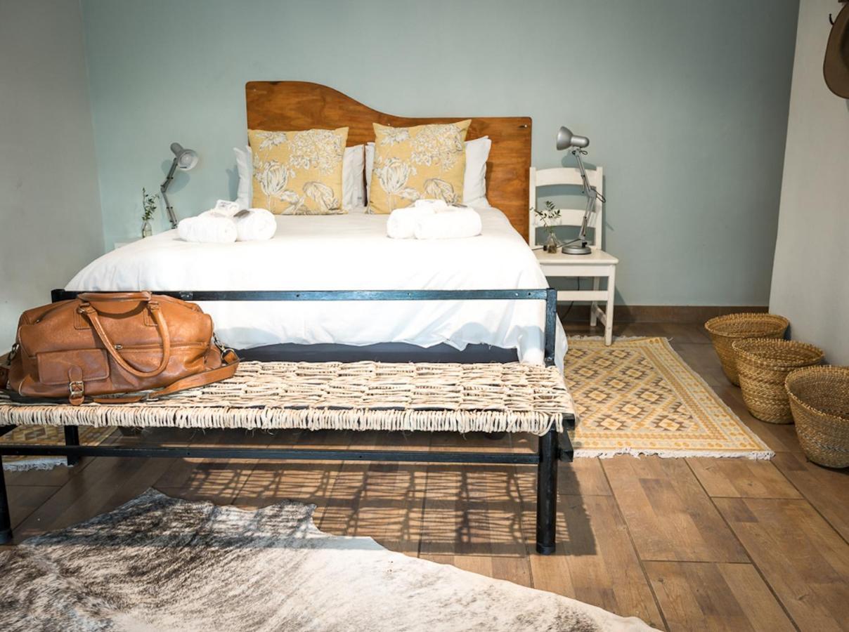 フッドスプルイト Francines Venue Pty Ltd Bed & Breakfast エクステリア 写真
